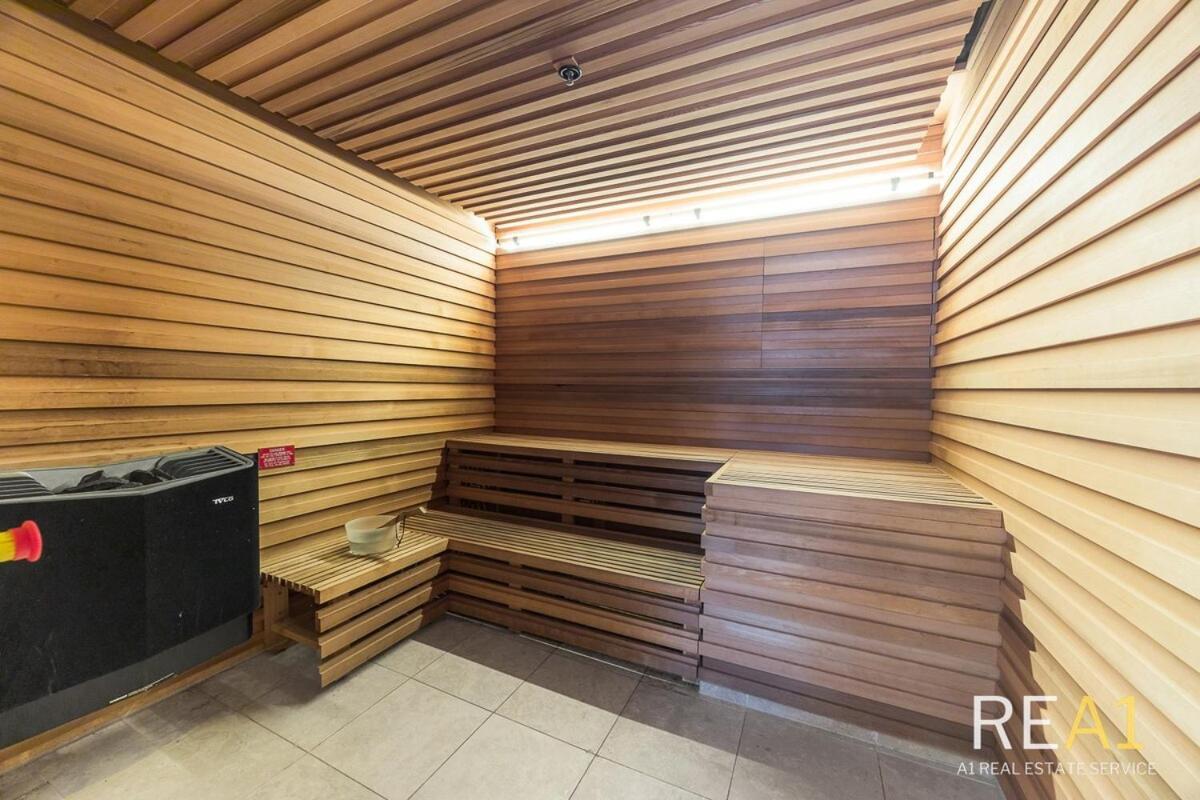 Apartment B1 Next To The Crown Door Step To Cafe Cbd Sydney